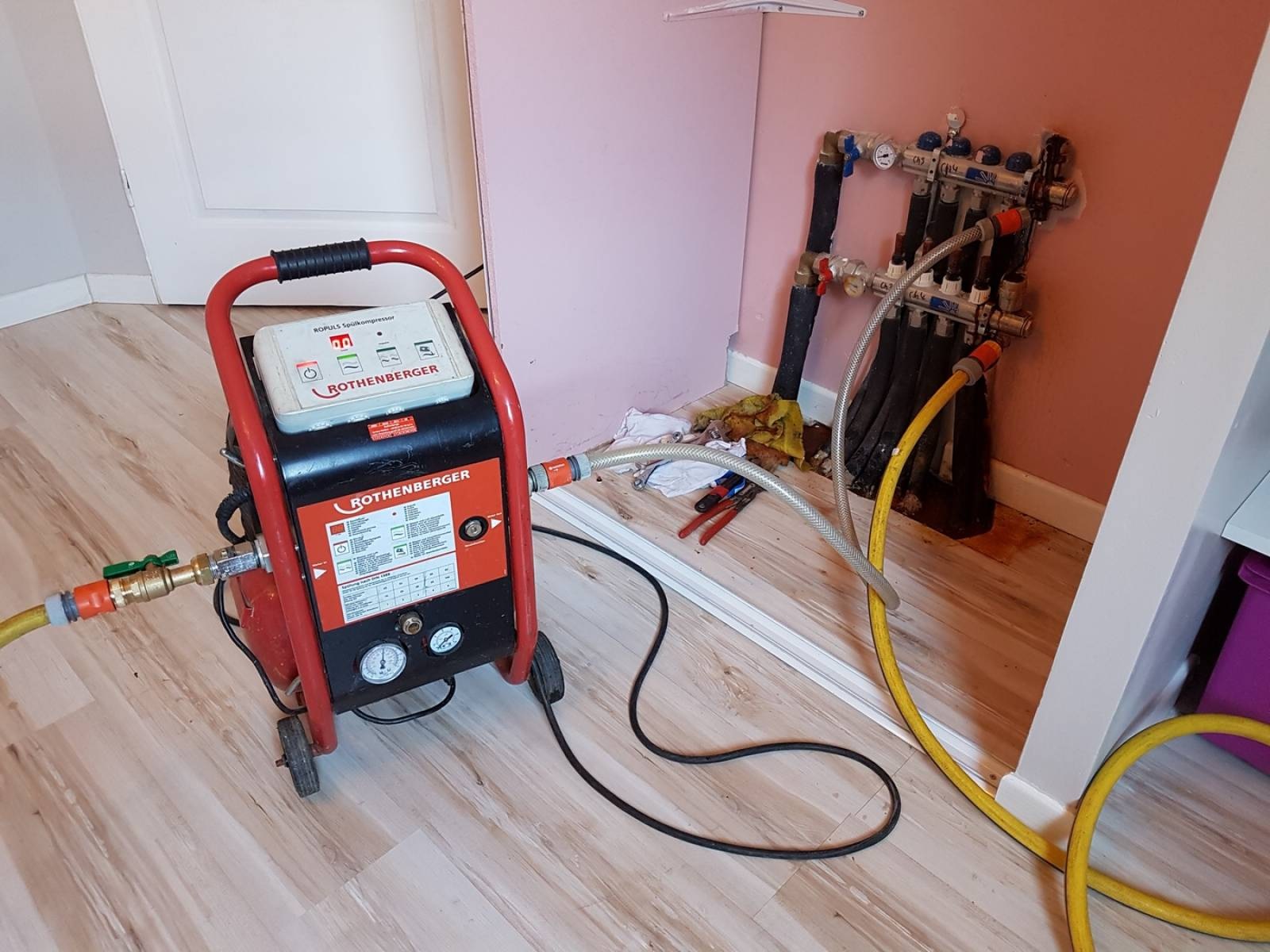 Kartal Topselvi Vaillant Hermetik Şofben Kombi Bakımı